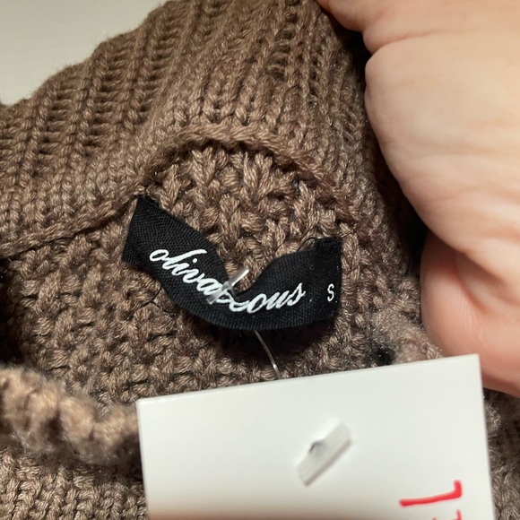 Olivaceous Sweater. Size: Small. NWT. Brown. Long Sleeve. - Picture 5 of 7